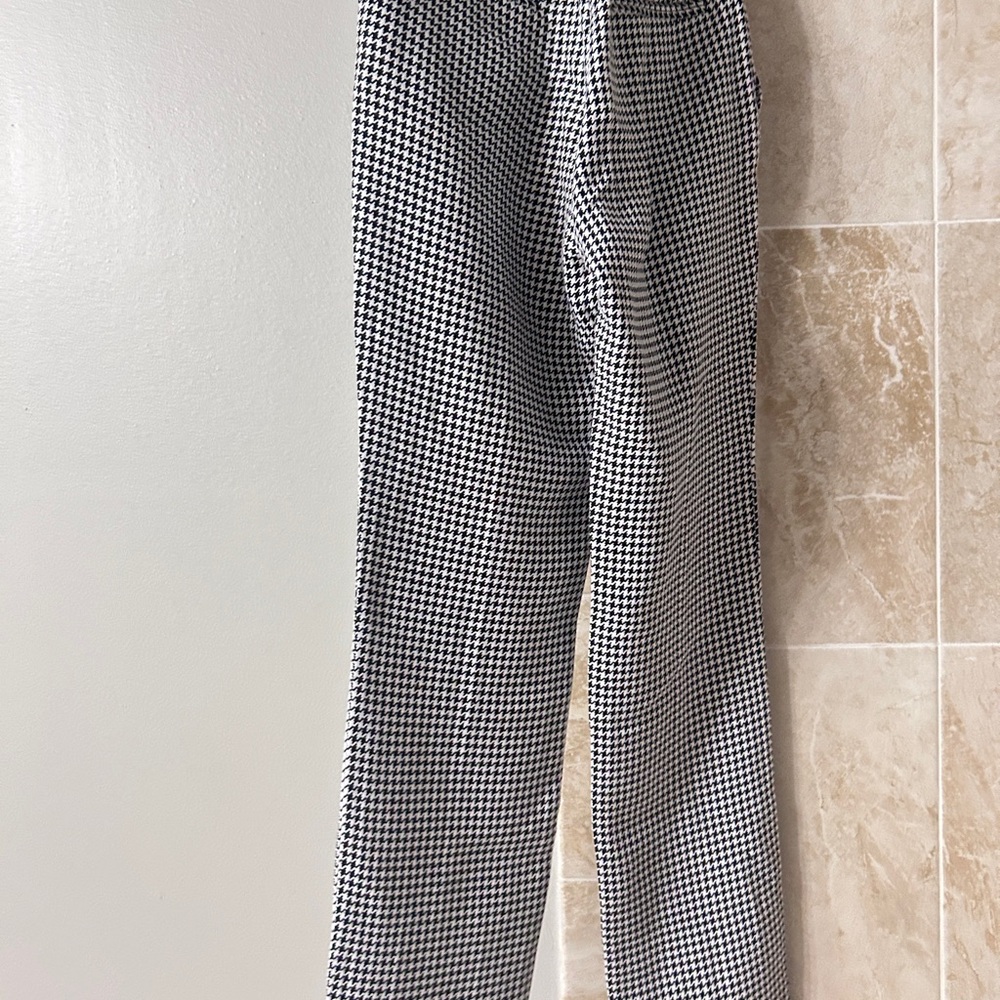 SOLD—
Petite Studio NYC Black and White Y2K Pants xxs